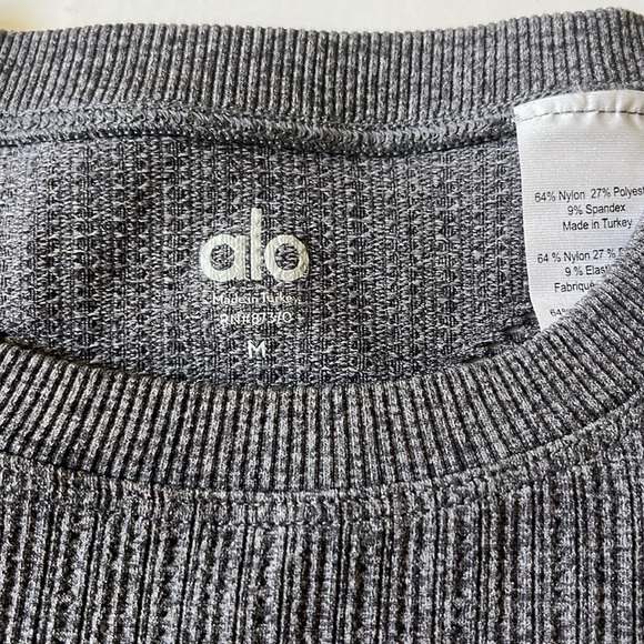 Alo Yoga Exhale Long Sleeve Top Shirt Gray, women’s size Medium - Picture 5 of 8